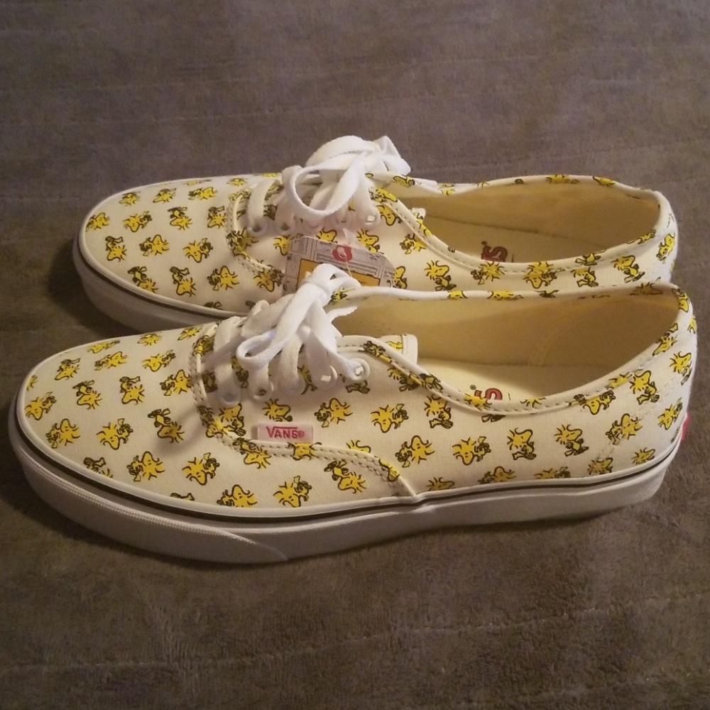 Authentic Special Edition Peanuts Vans (Woodstock)